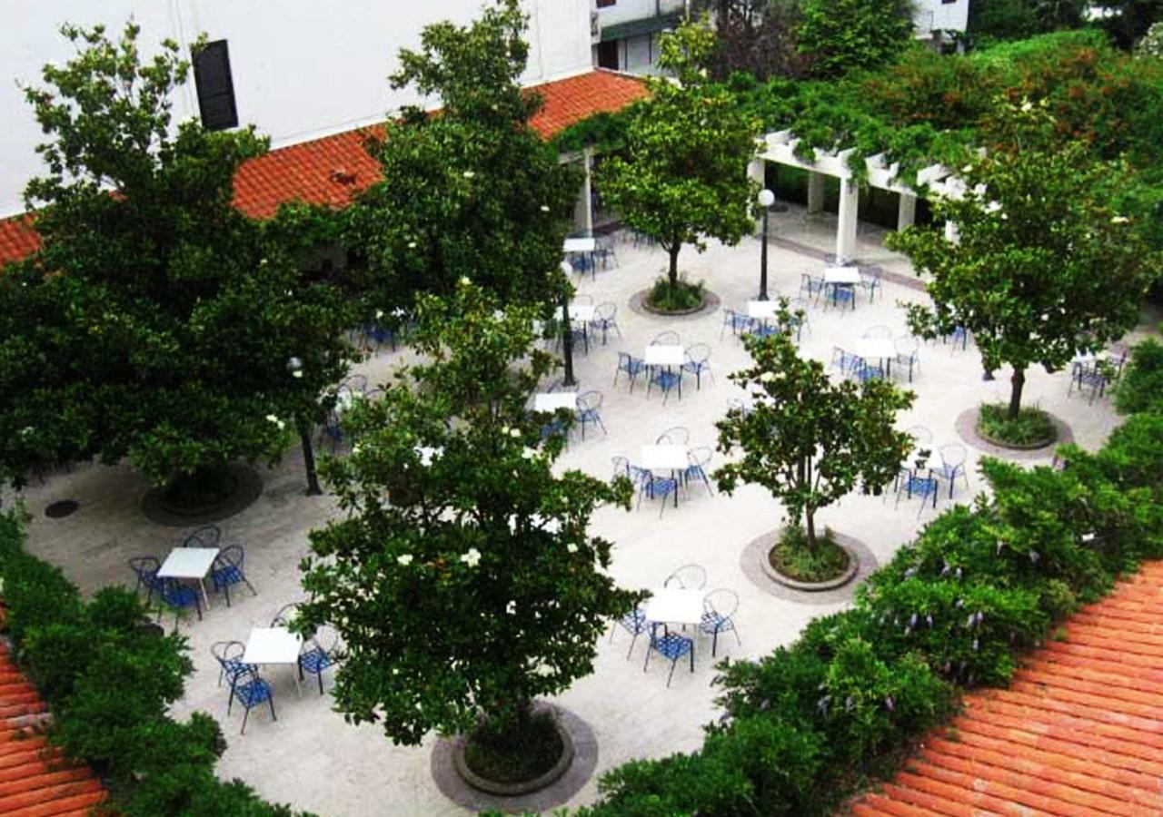 Hotel Sumadija Rafailovici เบชิชิ ภายนอก รูปภาพ